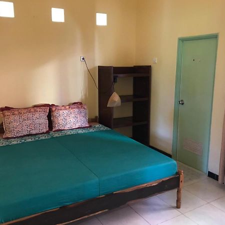 Harry'S Ocean House Pacitan Apartamento Exterior foto