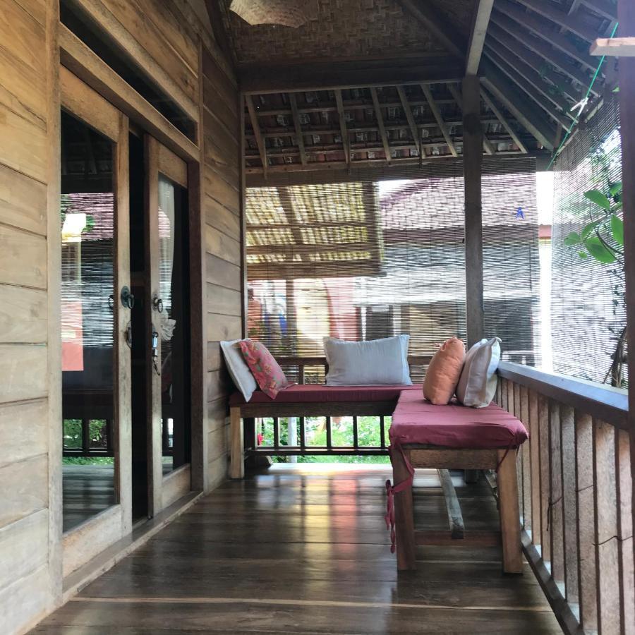 Harry'S Ocean House Pacitan Apartamento Exterior foto