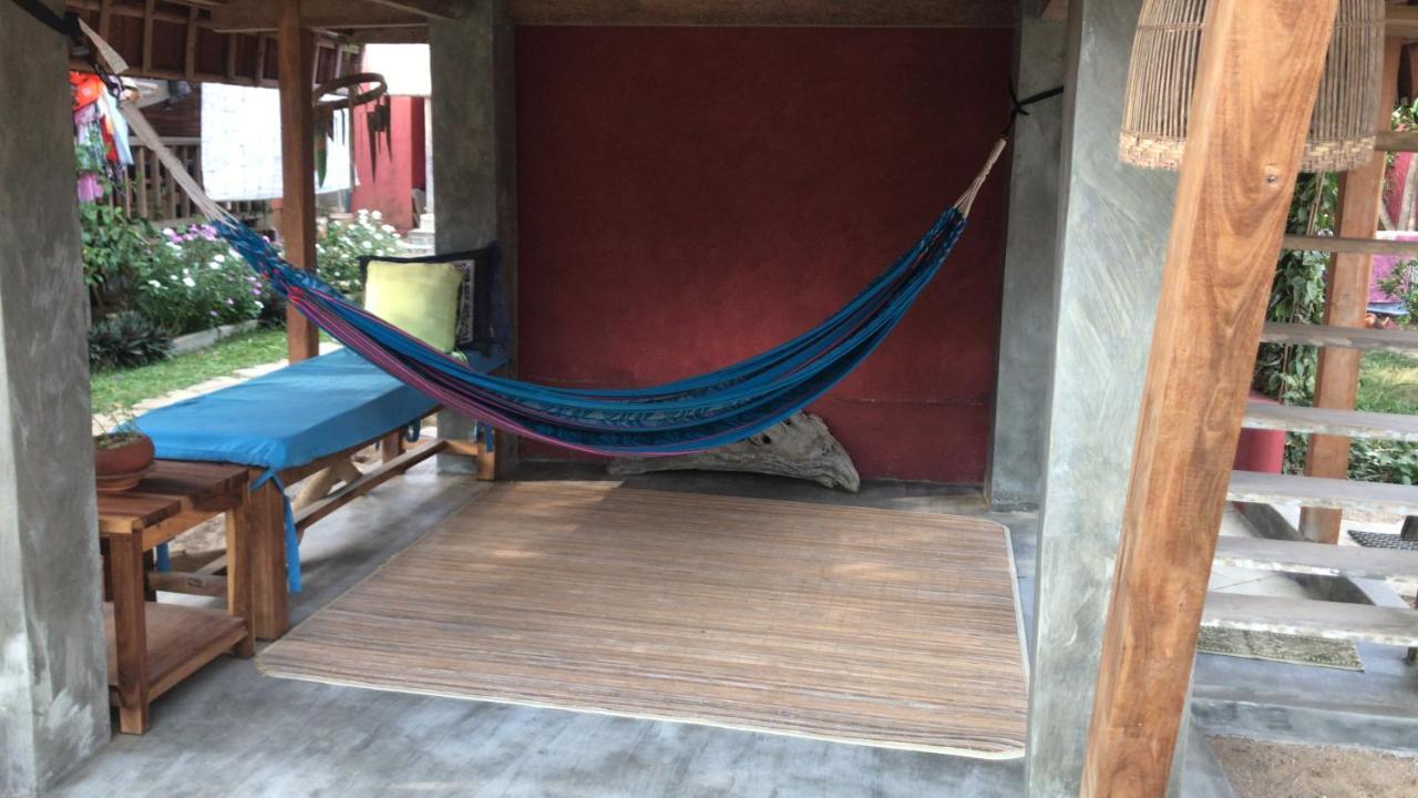 Harry'S Ocean House Pacitan Apartamento Exterior foto