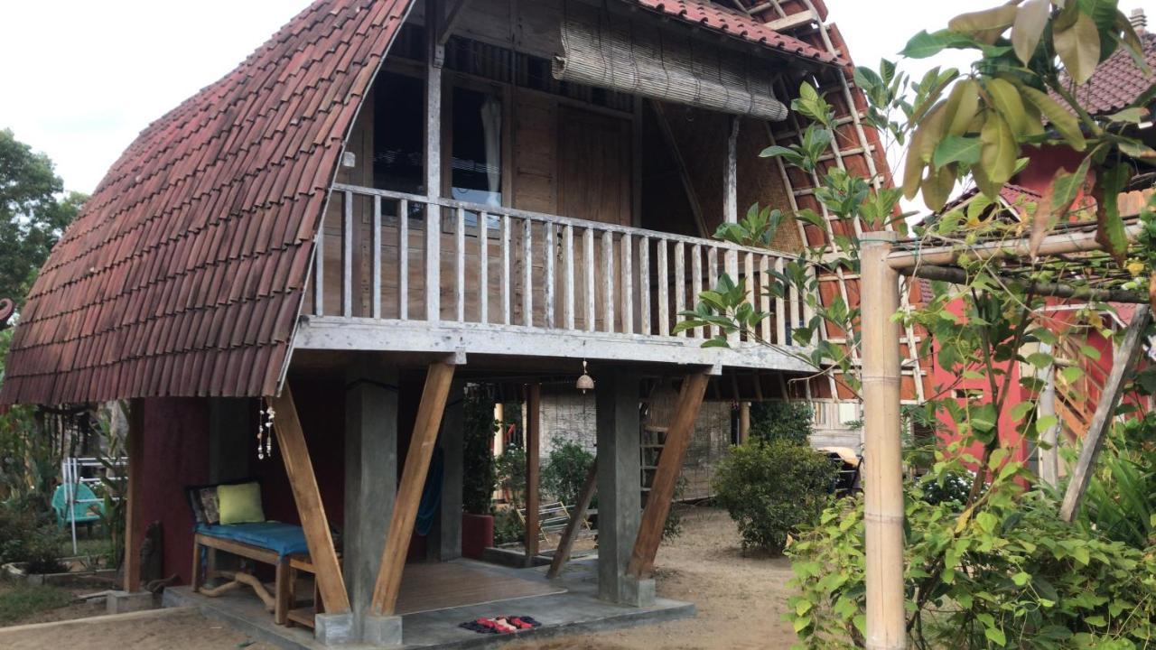 Harry'S Ocean House Pacitan Apartamento Exterior foto