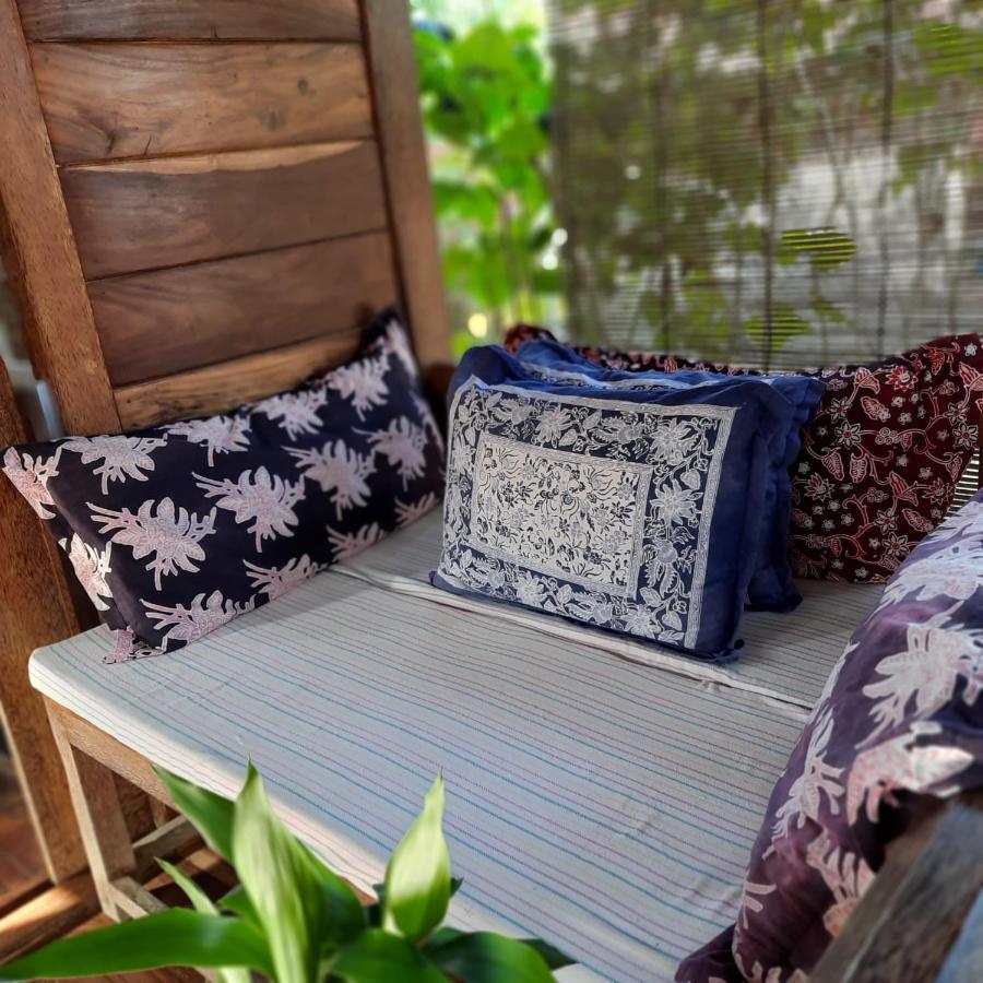 Harry'S Ocean House Pacitan Apartamento Exterior foto