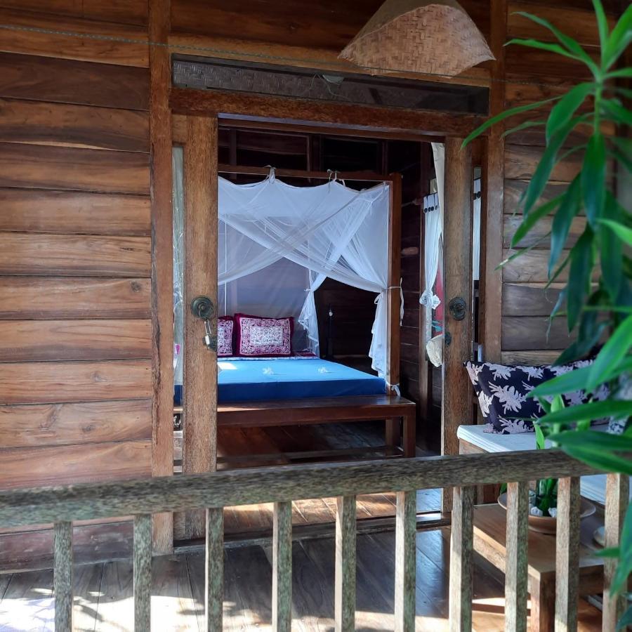 Harry'S Ocean House Pacitan Apartamento Exterior foto