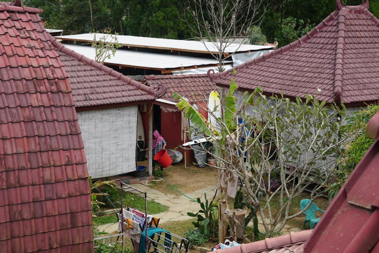 Harry'S Ocean House Pacitan Apartamento Exterior foto