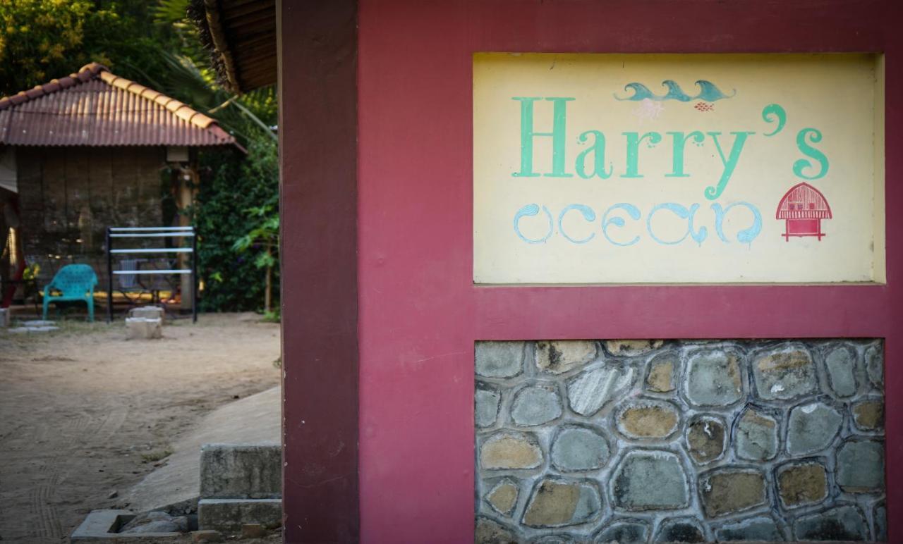 Harry'S Ocean House Pacitan Apartamento Exterior foto