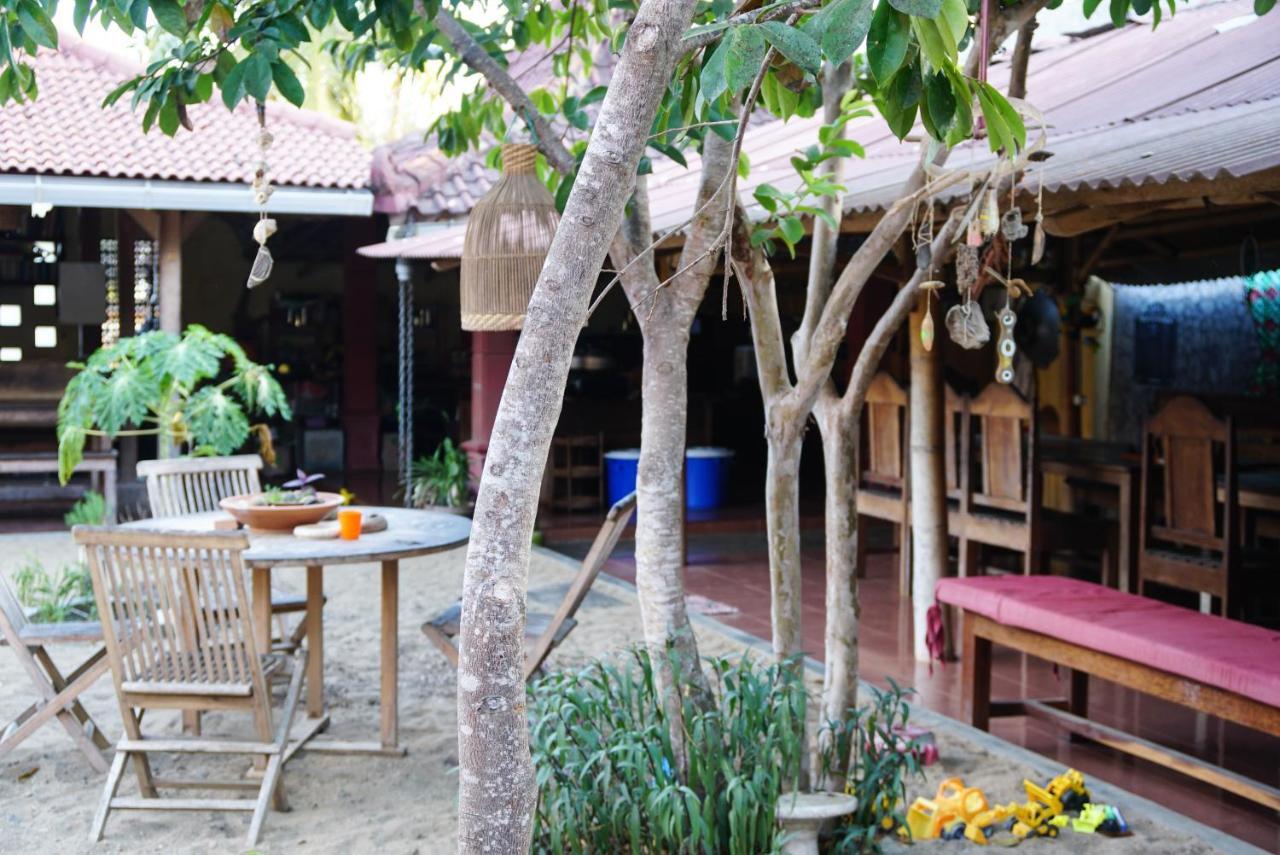Harry'S Ocean House Pacitan Apartamento Exterior foto